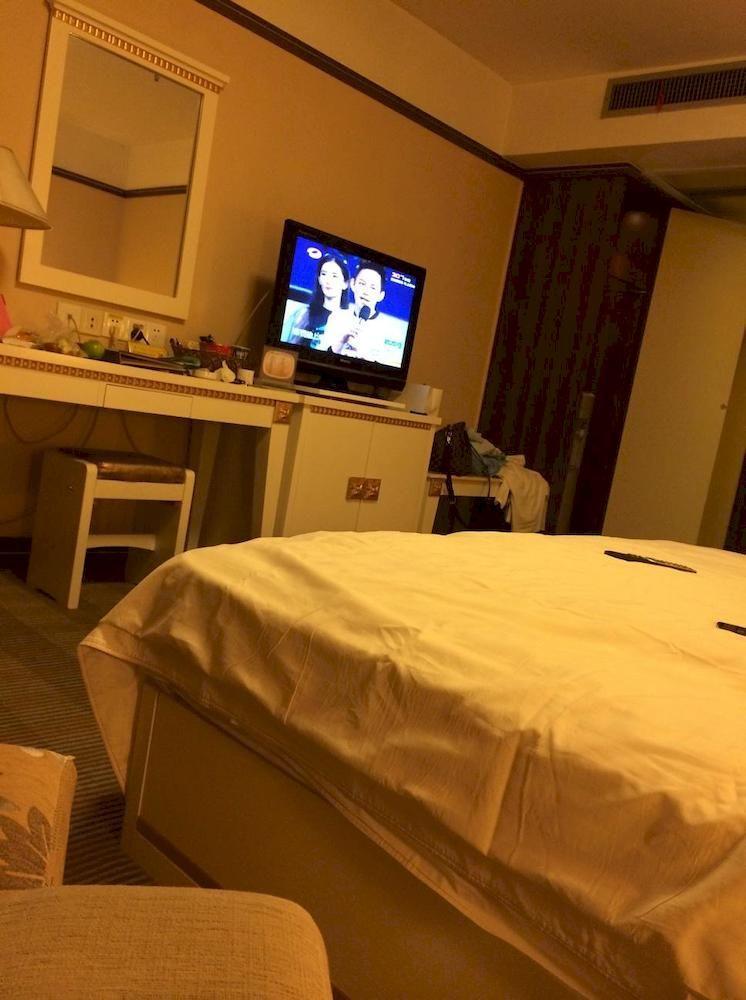 Yantai Asia Hotel Екстер'єр фото