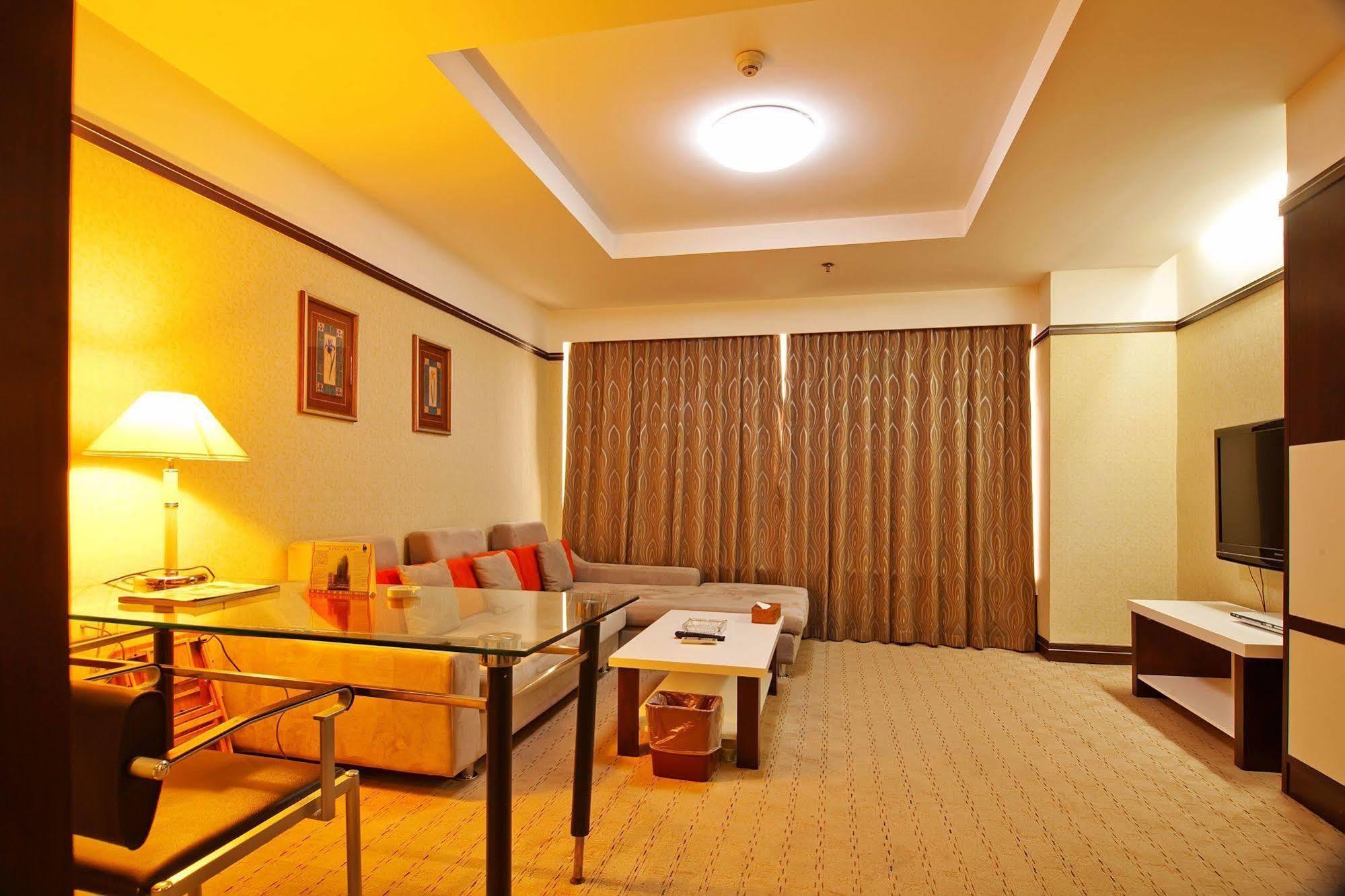 Yantai Asia Hotel Екстер'єр фото