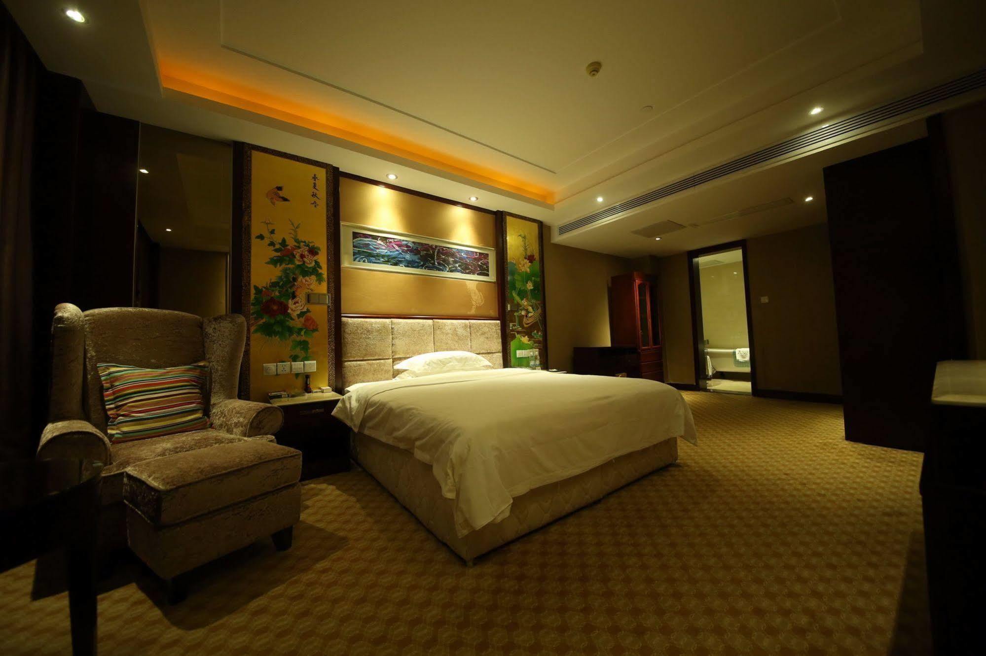 Yantai Asia Hotel Екстер'єр фото